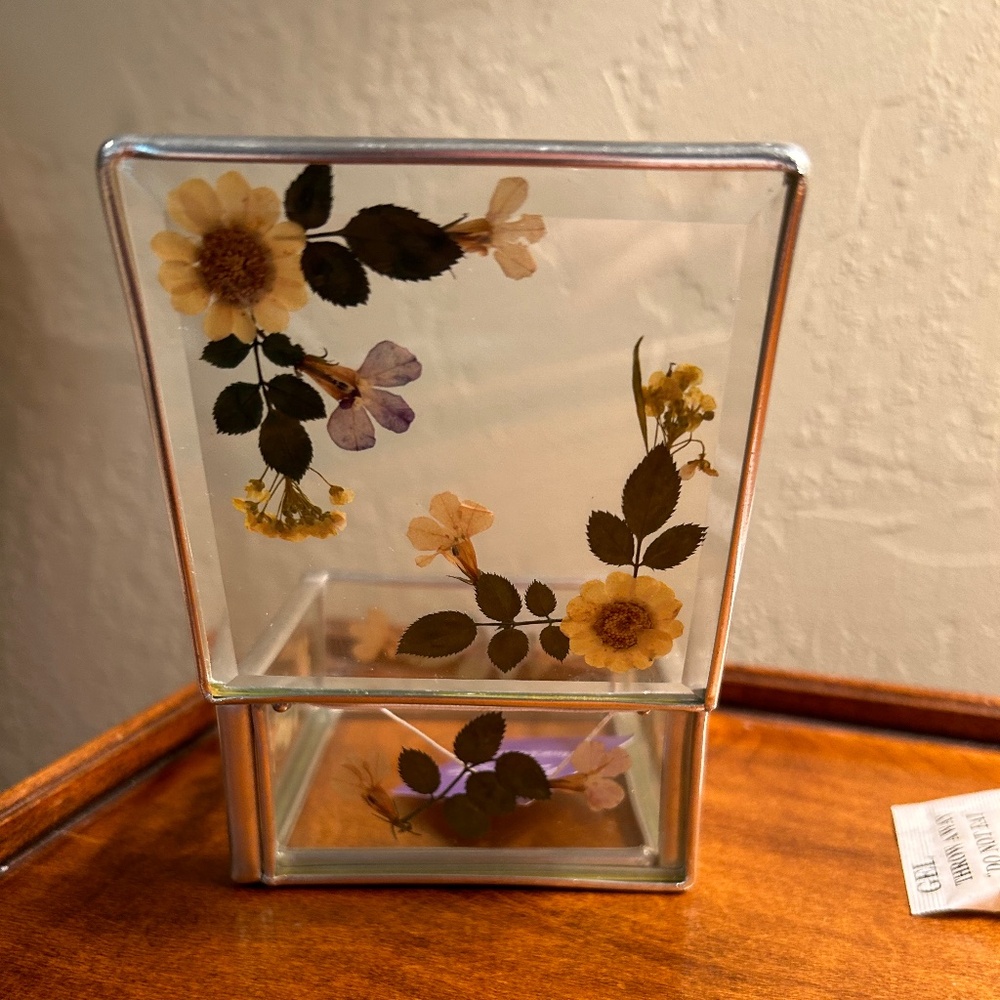 Marcel Schurman Pressed Flower Vanity Trinket Box Cottagecore Decor